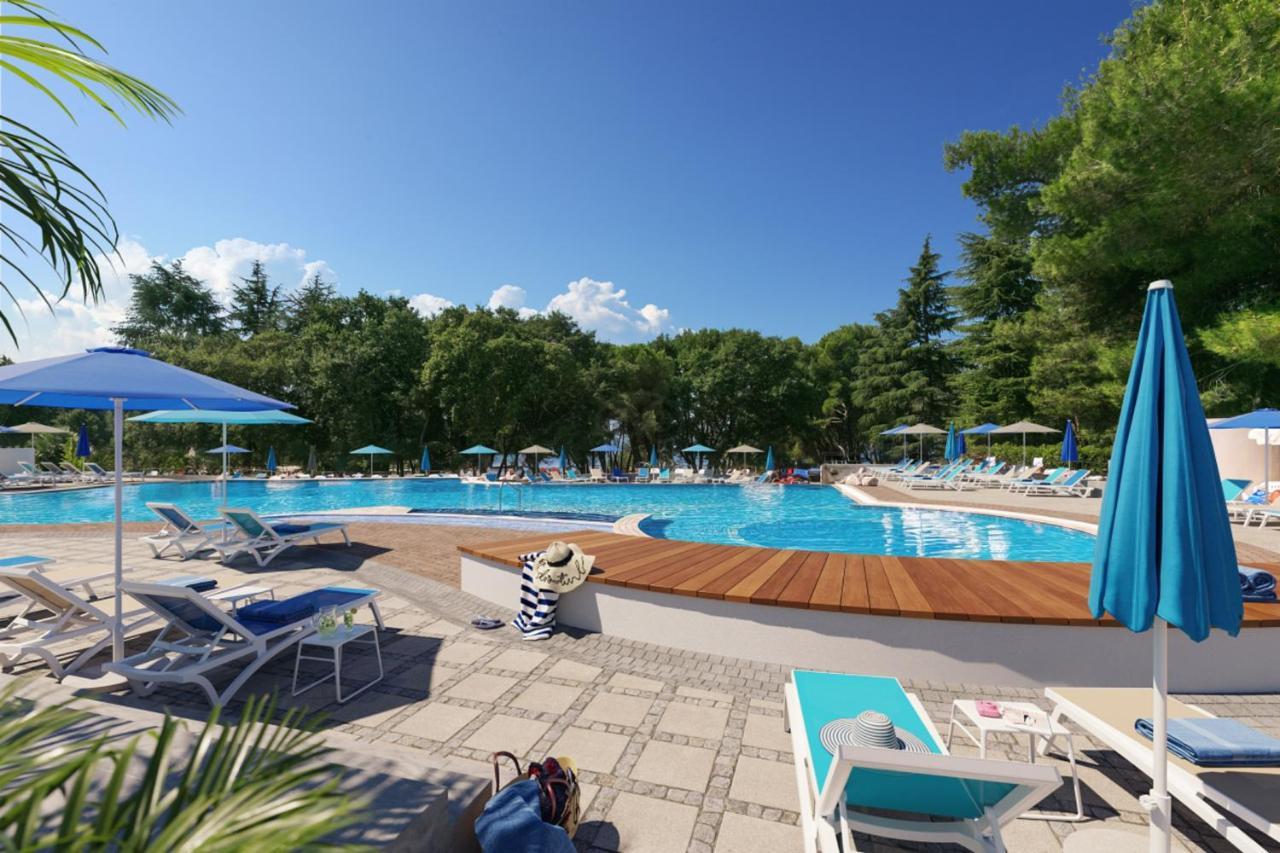 Rubin Sunny Hotel by Valamar Porec Bagian luar foto