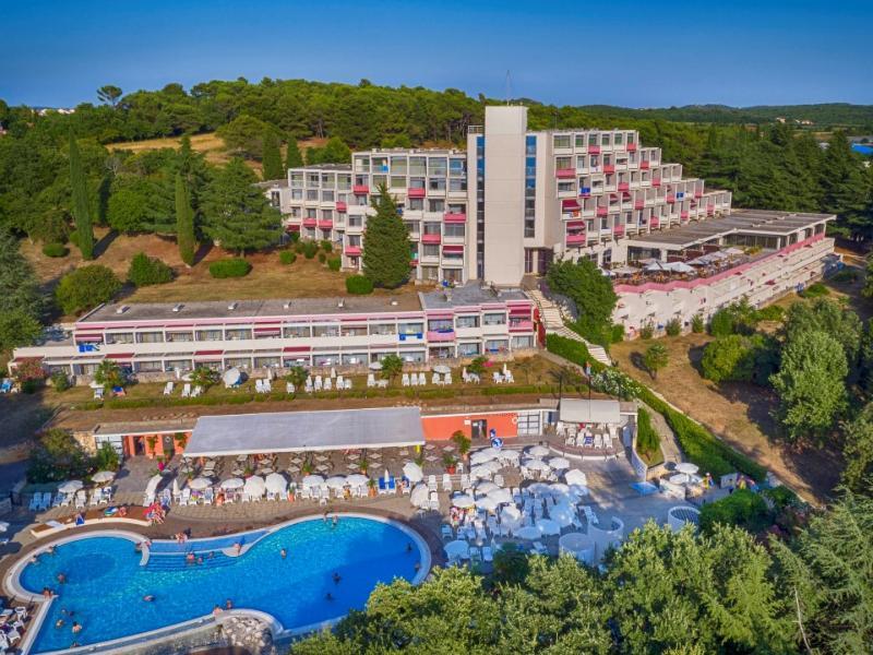 Rubin Sunny Hotel by Valamar Porec Bagian luar foto